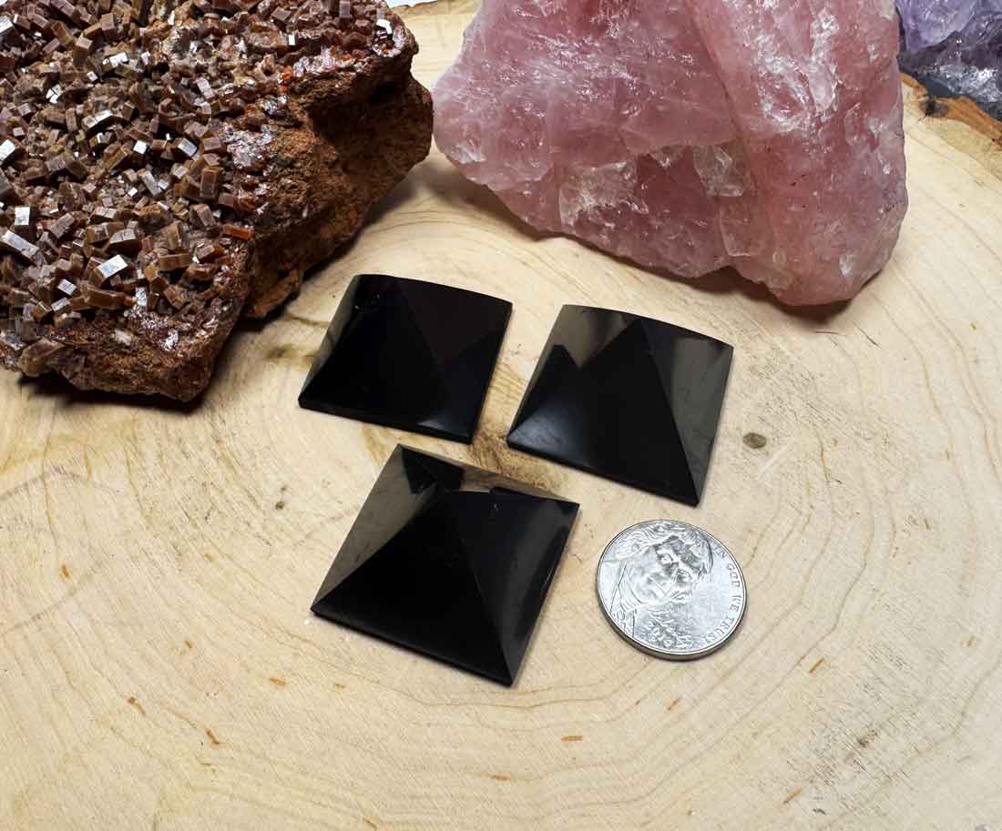 Mini Shungite Pyramid 3 Pak
